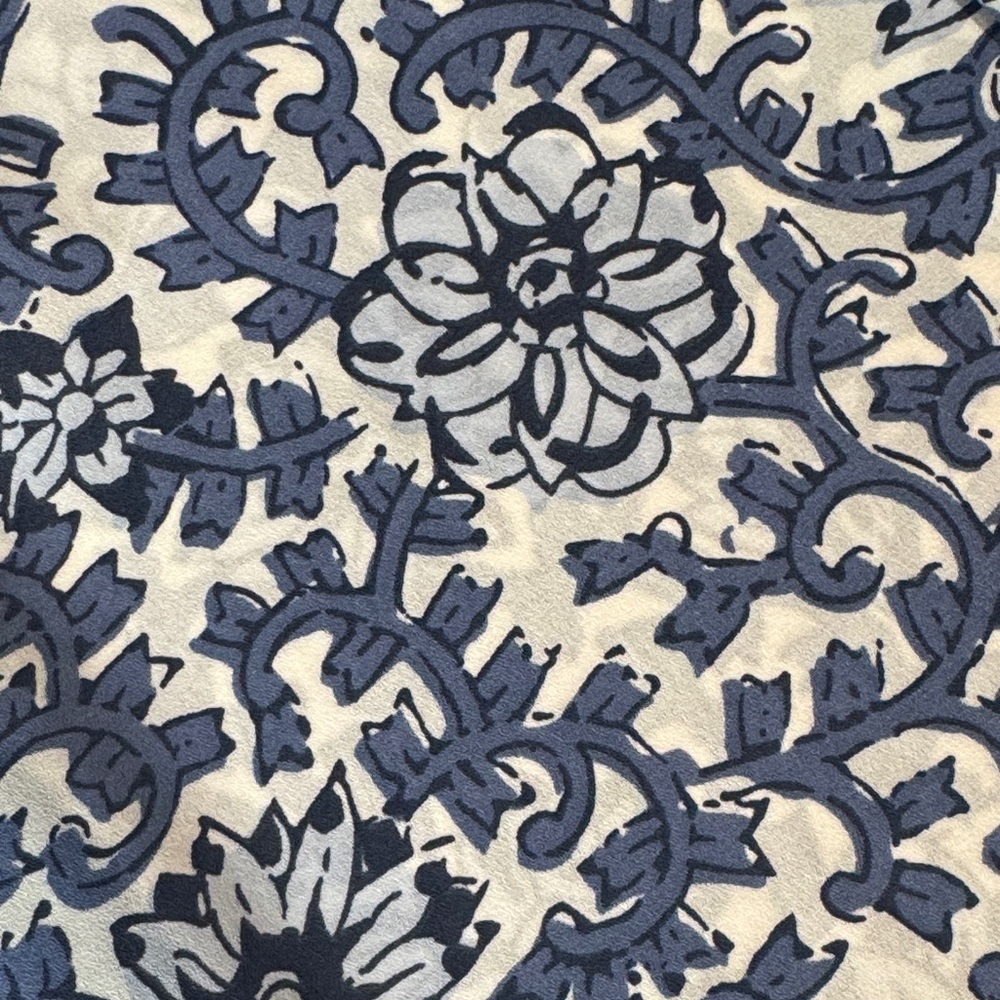 LOFT Navy and White Patterned Button Down Shirt - image 10